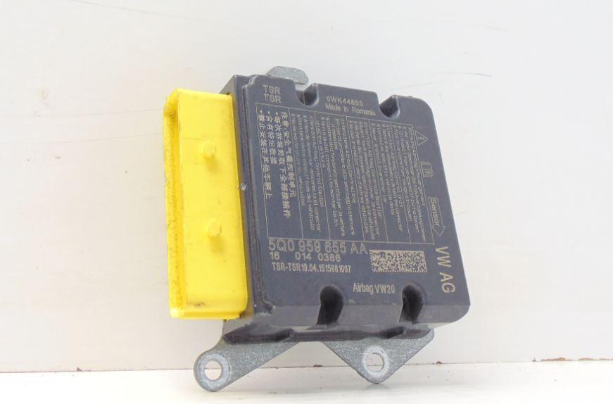 Volkswagen Golf VII 2012-2020 hatchback 1.6 TDI diesel MT 77 kW 2012  Riadiaca jednotka airbagu 5Q0959655AA