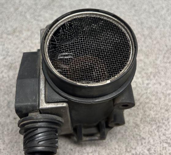 BMW 3 E36 1991-2000 sedan 2.0 petrol MT 110 kW 1996  Váha vzduchu 0280212010