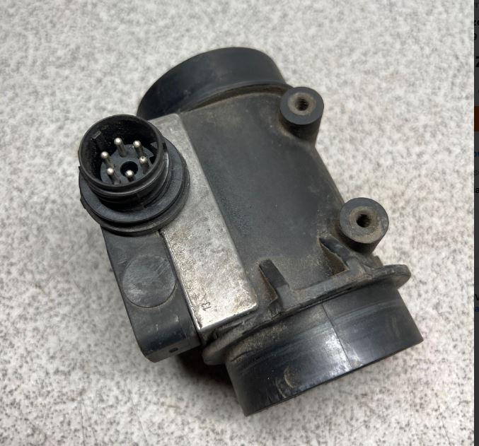 BMW 3 E36 1991-2000 sedan 2.0 petrol MT 110 kW 1996  Váha vzduchu 0280212010