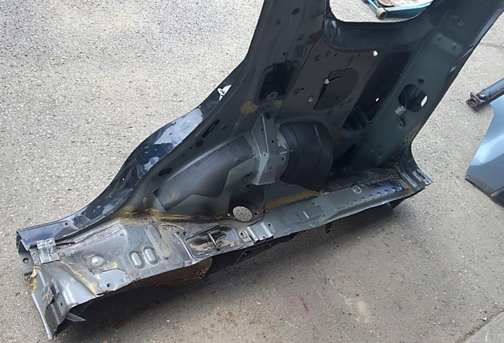 Honda CR-V II 2001-2006 hatchback 2.0 16v petrol MT 110 kW 2002  Blatník zadný pravý