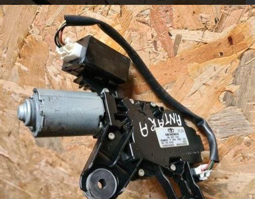 Opel Antara 2006-2015 hatchback 2.2 CDTI diesel AT 120 kW 2011  Motorček stieračov zadný 96627128