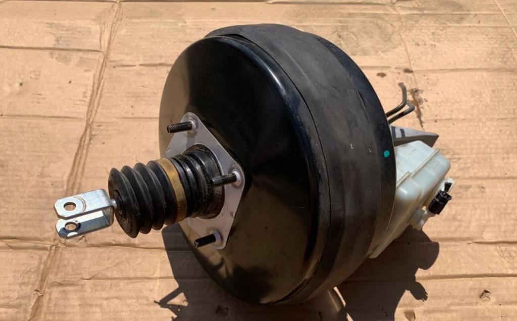 Mercedes ML W164 2005-2011 hatchback 3.0 CDI diesel AT 165 kW 2008  Posilňovač bŕzd A1644301430