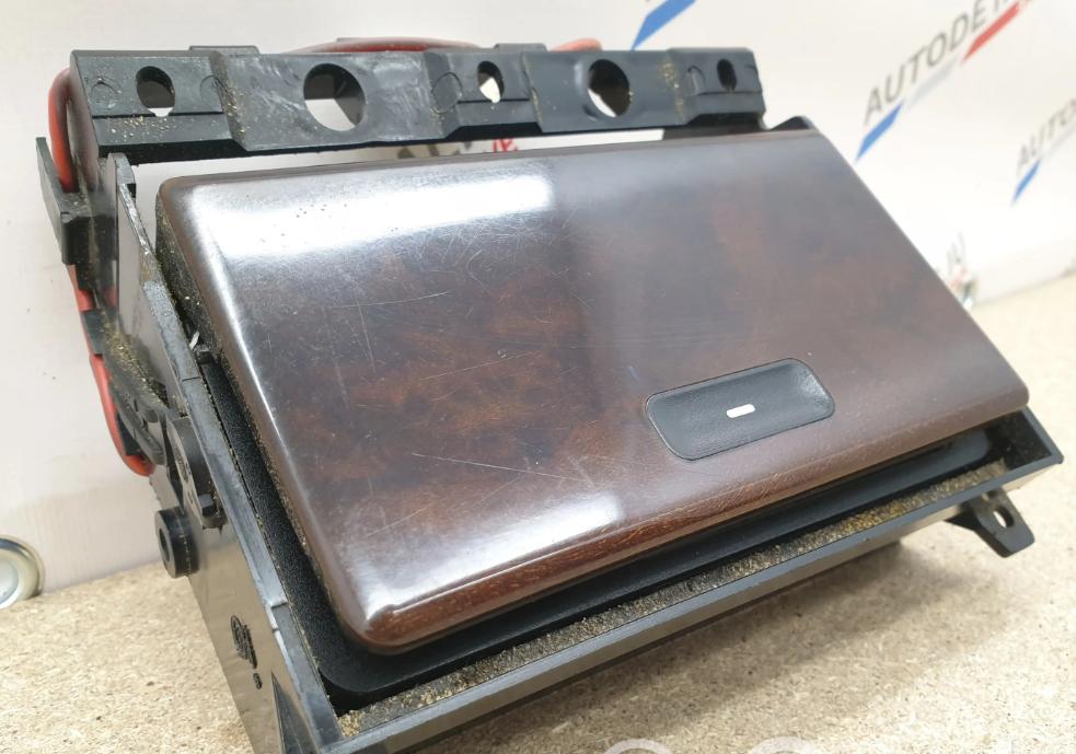 BMW 7 E38 1994-2001 sedan 2.8 24v petrol MT 142 kW 1996  Popolník 51168160423