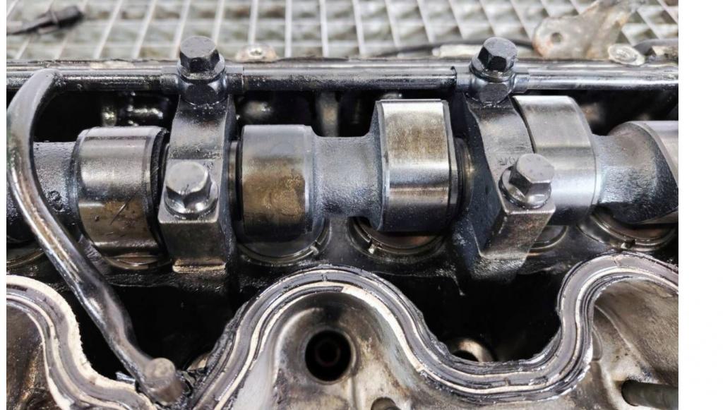 Opel Astra III 2004  2014 hatchback 1.9 CDTI diesel MT 74 kW 2005  Hlava valcov 55193091 (Z19DT)