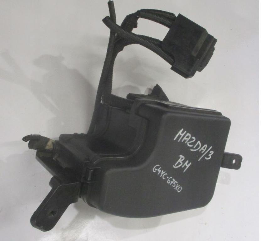 Mazda 3 III BM 2013-2018 sedan 2.0 16v petrol MT 114 kW 2016  Poistková skrinka G4YC-675X0 BHR1-66767