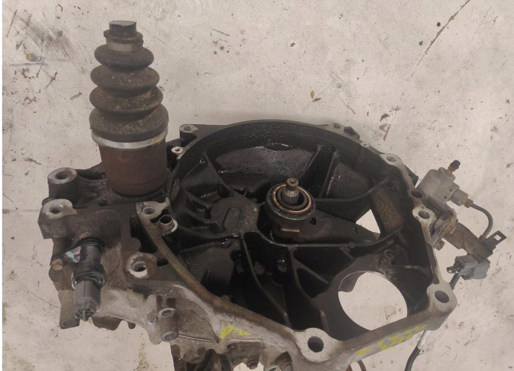 Honda Civic VII 2000-2006 sedan 1.6 16v petrol MT 81 kW 2001  Prevodovka manuálna D16V1