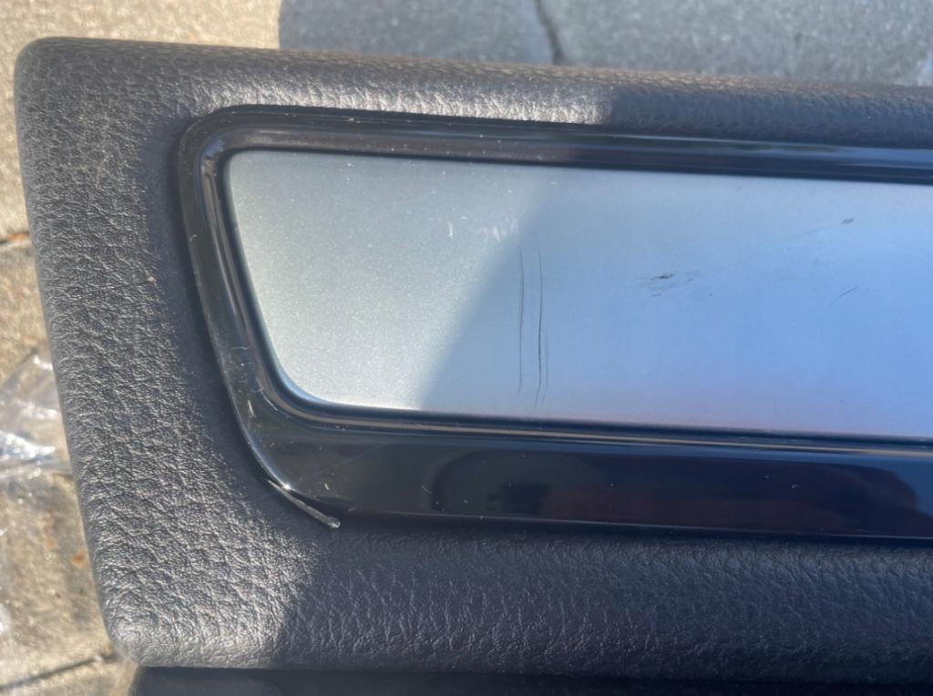 Volkswagen Touareg II 2010-2018 Tapacír dverí predný ľavý 7P1867011