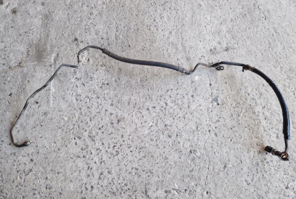 Toyota Avensis II T25 2003-2008 combi 2.2 D-CAT diesel MT 130 kW Rúrka servočerpadla