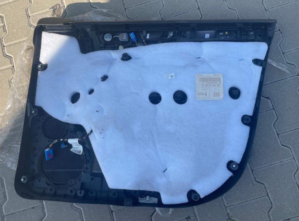 Volkswagen Touareg II 2010-2018 Tapacír dverí predný ľavý 7P1867011