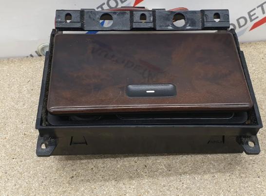 BMW 7 E38 1994-2001 sedan 2.8 24v petrol MT 142 kW 1996  Popolník 51168160423