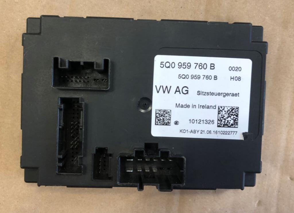 Skoda Superb II 2008-2015 sedan 2.0 TDI diesel MT 125 kW 2009  Modul komfortu 5Q0959760B