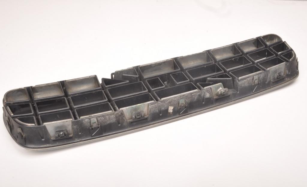 Volvo C70 II 2006 Mriežka predná (maska chladiča) 08678556