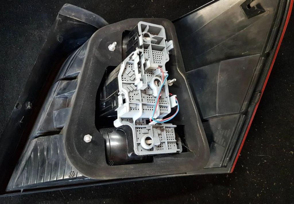 Mercedes GLK X204 2008-2015 hatchback 2.2 CDI diesel AT 125 kW 2011  Svetlo zadné ľavé 2048202564L