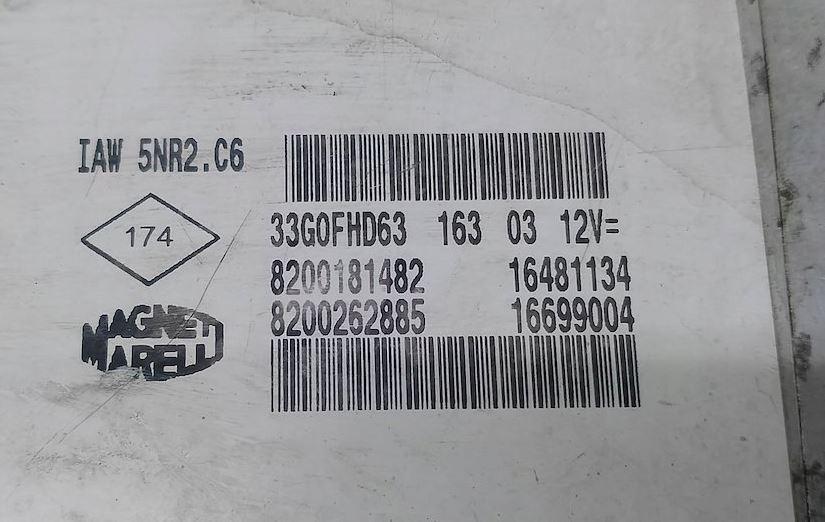 Renault Clio II 1998-2012 hatchback 1.2 petrol MT 43 kW 1999  Riadiaca jednotka motora 8200262885 16481134 16699004