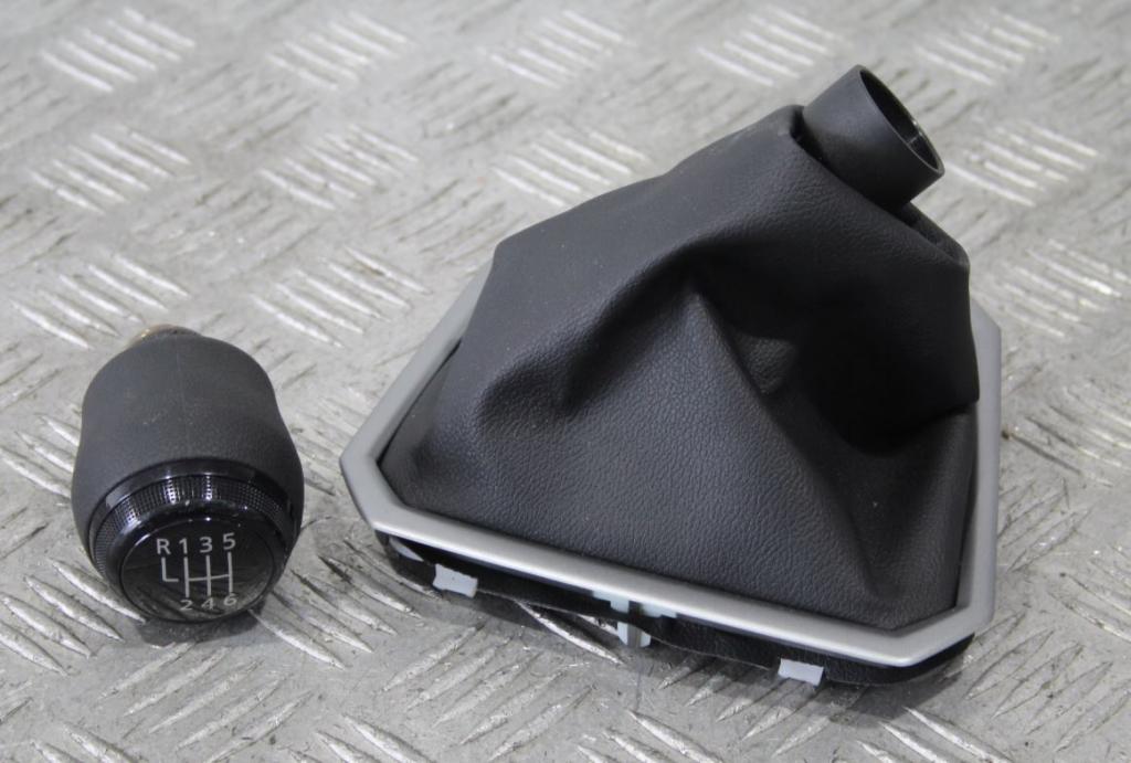 Dacia Jogger 2021- RK minivan 1.0 TCe petrol MT 81 kW  Manžeta rýchlostnej páky 969352908R