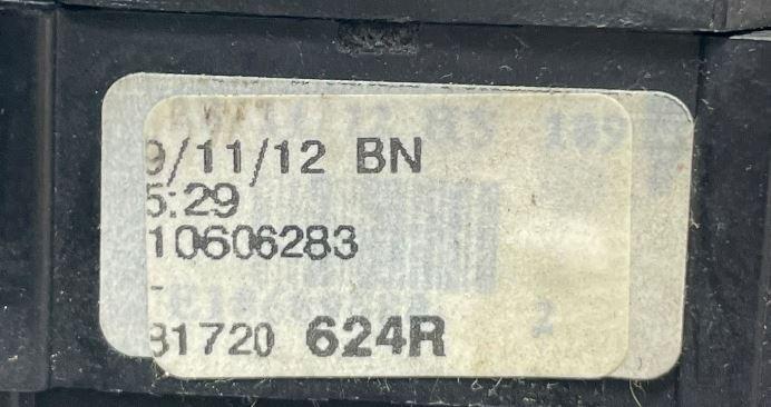 Dacia Duster I 2010-2018 hatchback 1.5 DCI diesel MT 81 kW 2010  Prepínacie páčky pod volantom 479454516r