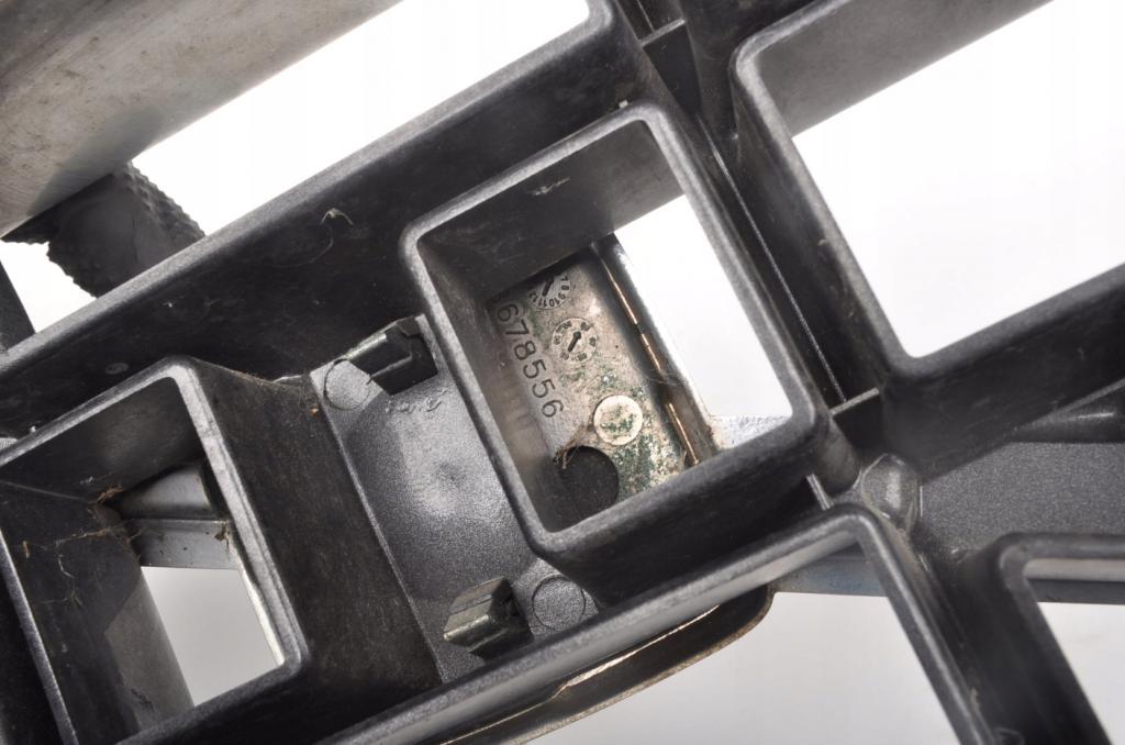 Volvo C70 II 2006 Mriežka predná (maska chladiča) 08678556