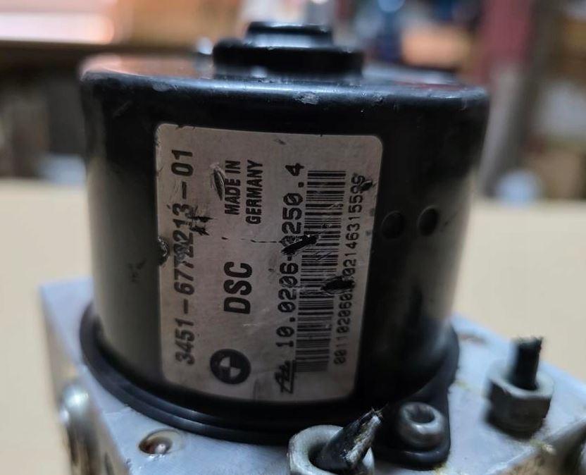 BMW 3 E90 2005-2013 sedan 2.0 diesel MT 120 kW 2006  Pumpa ABS 3451-6772213-01