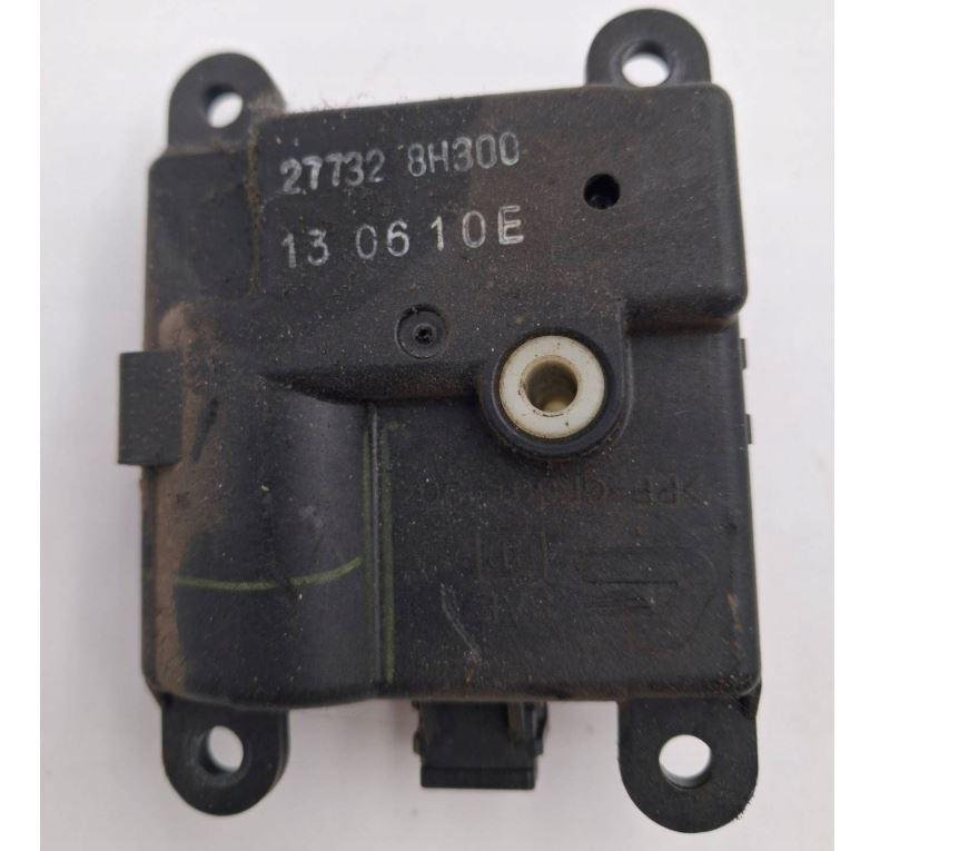 Nissan Qashqai I J10 2006-2013 hatchback 2.0 DCI diesel MT 110 kW 2011  Motorček kúrenia 277328H300