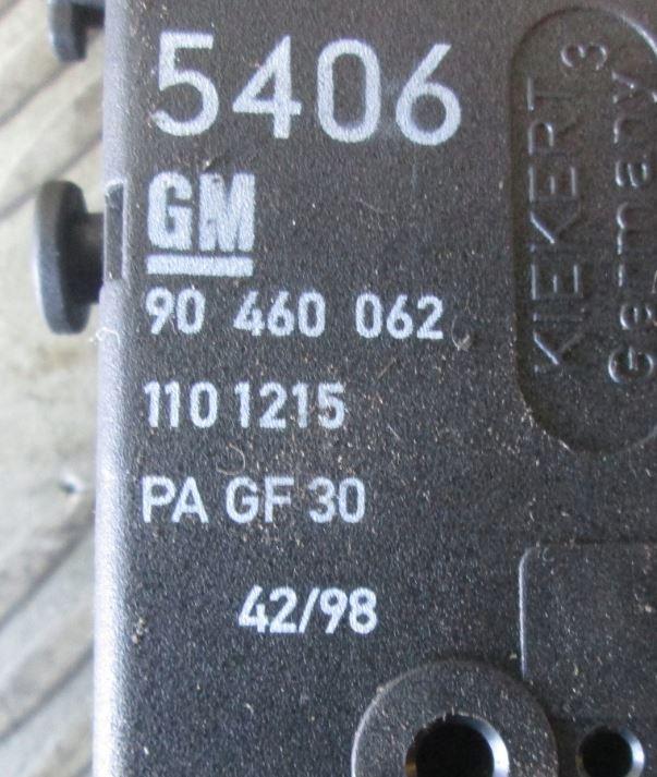 Opel Astra II 1998-2009 hatchback 1.4 16v petrol MT 66 kW 2005 Motorček- Kapota zadná (kufor) 90460062