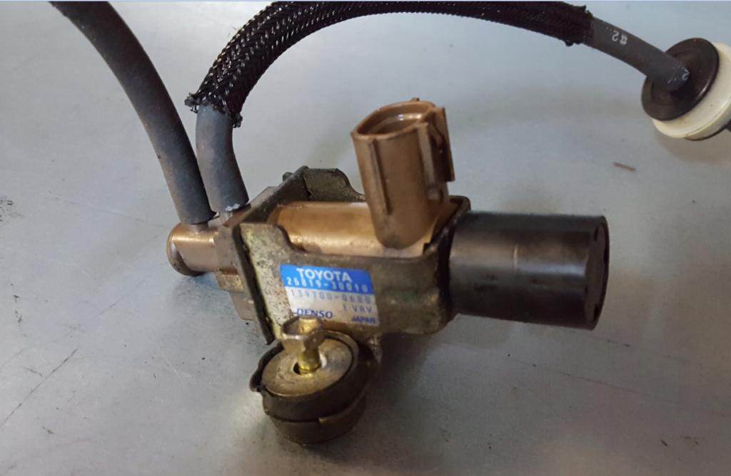 Toyota Land Cruiser J120 2002-2010 suv 3.0 D4D diesel 120 kW 2004  Ventil turbodúchadla 25819-30010