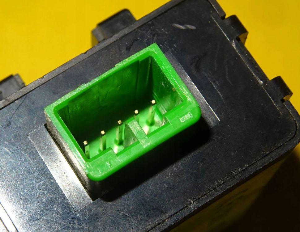 Honda CR-V II 2001-2006 hatchback 2.0 16v petrol MT 110 kW 2002  Relé 38385-S9A-G01