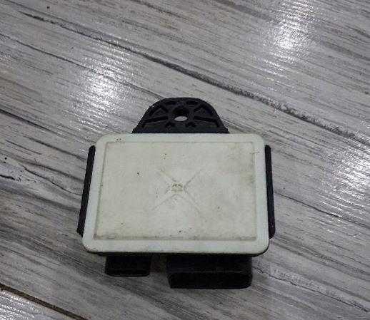 BMW 1 F20 2011-2019 hatchback 2.0 D diesel AT 85 kW 2013  Relé 857008702