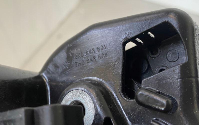 Volkswagen Transporter T5 2003-2015 hatchback 1.9 TDI diesel MT 75 kW 2007  Zámok 7H0843604