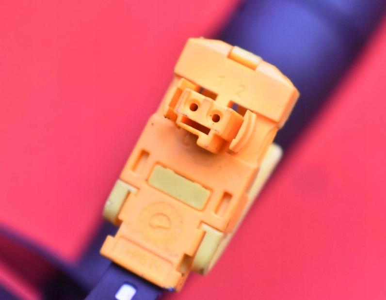 Renault Clio II 1998-2012 hatchback 2006 Prepínacie páčky pod volantom 8200634234