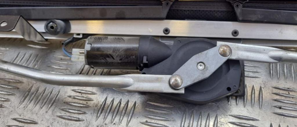 Jaguar XF I X250 2007-2015 sedan 3.0 TD V6 diesel AT 177 kW 2012  Roleta zadneho skla 9929000064