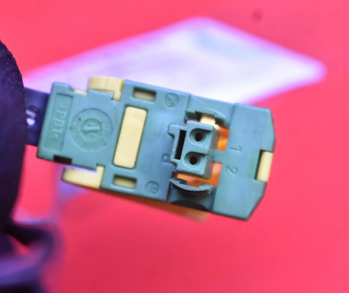 Renault Clio II 1998-2012 hatchback 2006 Prepínacie páčky pod volantom 8200634234