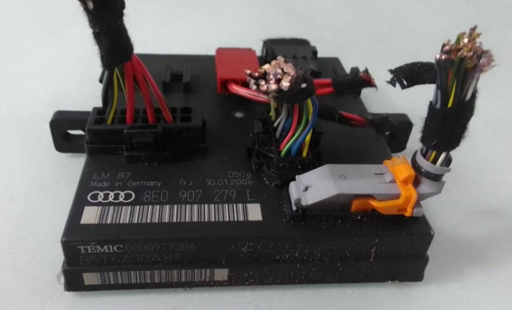 Audi A4 B7 2004-2008 sedan 2.0 petrol MT 96 kW 2006  Modul komfortu 8E0907279L