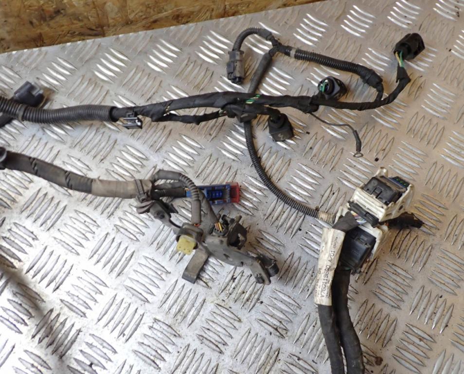 Citroen DS3 2010-2016 hatchback 1.6 16v petrol MT 88 kW 2015 Zväzok elektrických káblov 28715L01 V760119680