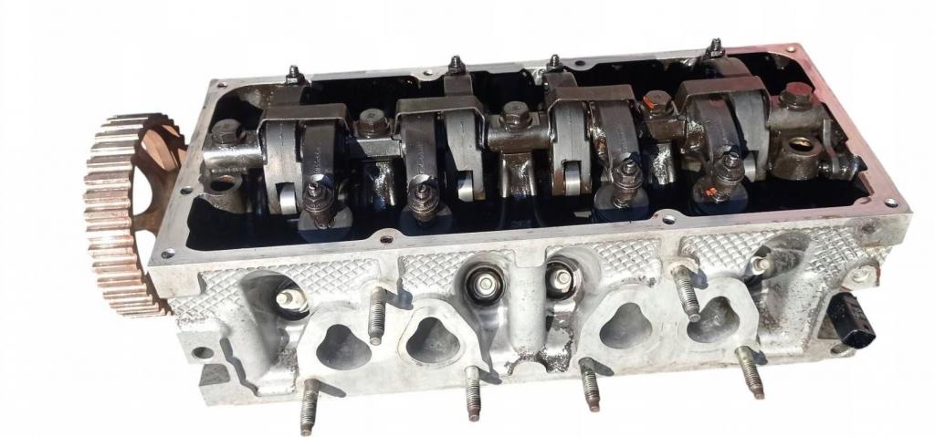 Renault Clio II 1998-2012 hatchback 1.2 8v petrol MT 48 kW 2003  Hlava valcov 7700864624