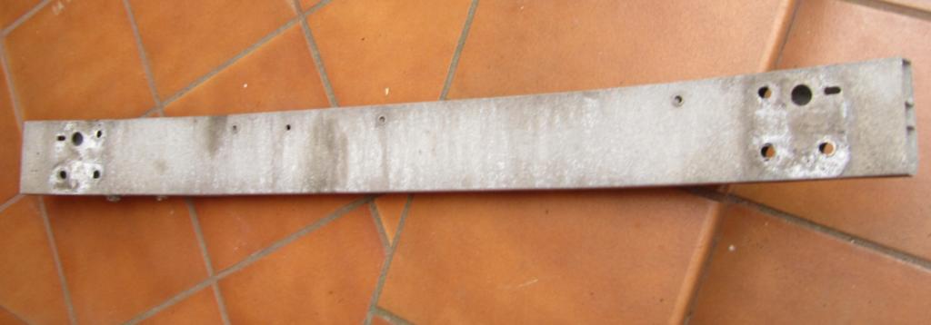 Lexus IS I 1998-2005 Výstuha predná