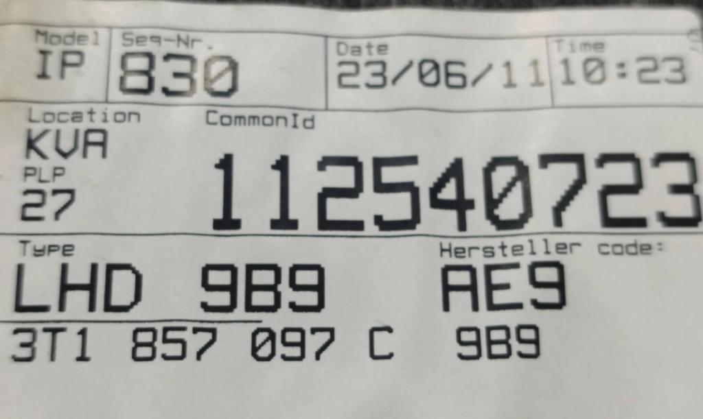 Skoda Superb II 2008  2015 combi 2.0 TDI diesel   AT  Priehradka (kastlík) 3T1857097C