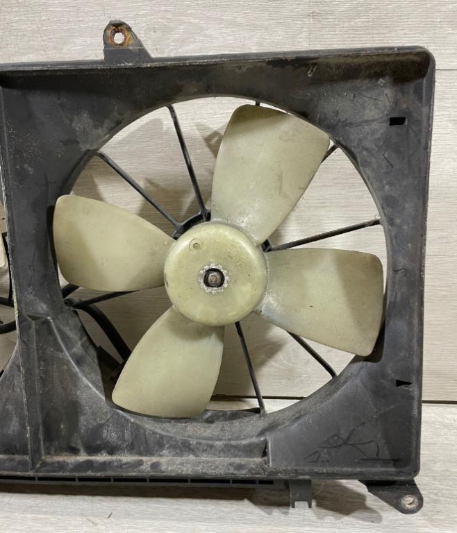 Lexus IS I 1998-2005 sedan 2.0 16v petrol MT 114 kW Ventilátor 168000-3500