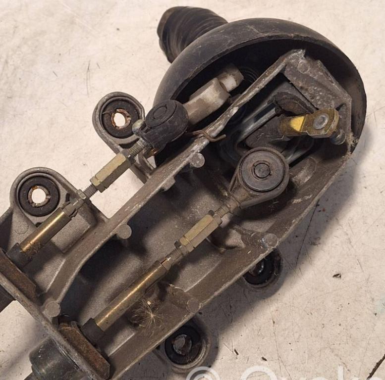 Mercedes Vito W638 1996-2003 2.2 CDI diesel 75 kW 2002  Rýchlostná páka (kulisa) A63826009