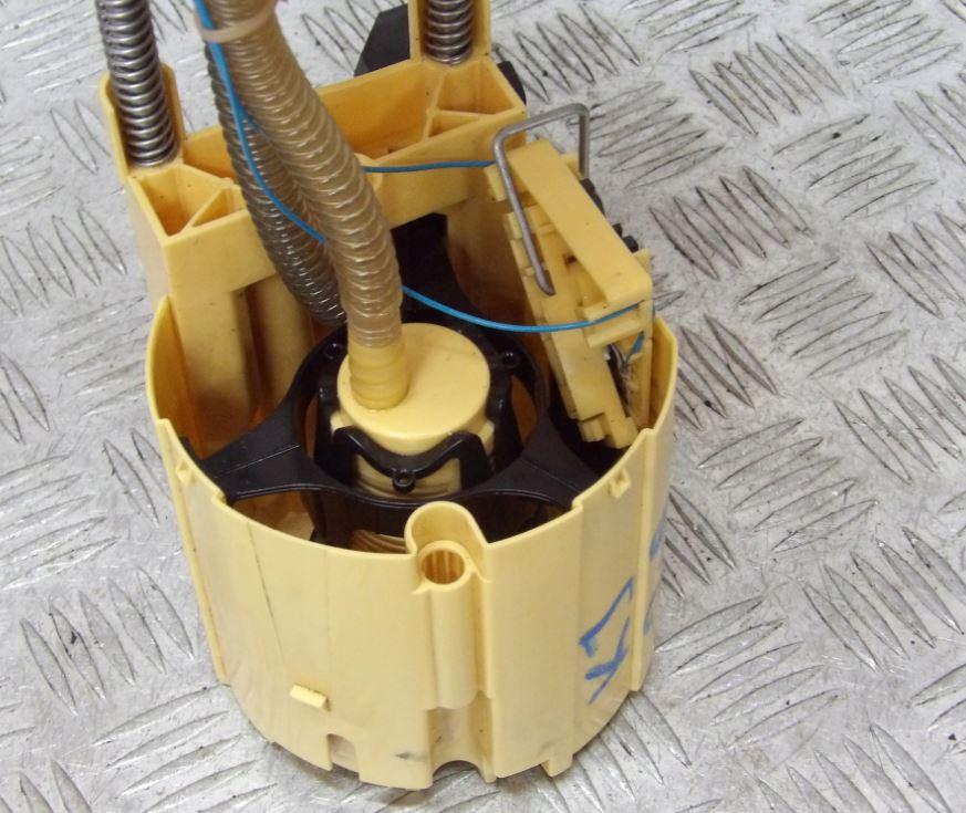 Jeep Cherokee KJ 2001-2008 suv 2.8 CRD diesel 120 kW 2006  Palivový systém benzín ostatné