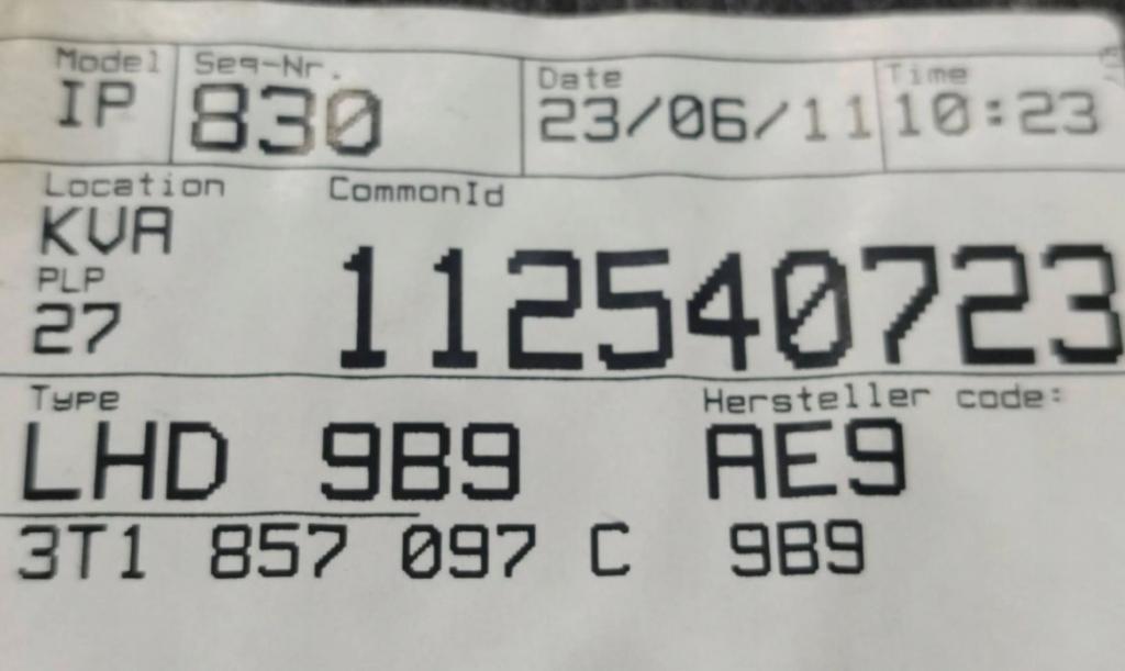 Skoda Superb II 2008  2015 combi 2.0 TDI diesel   AT  Priehradka (kastlík) 3T1857097C