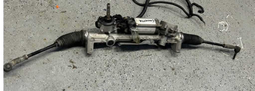 Alfa Romeo Giulietta hatchback 1.6 JTDM diesel 940A3000 MT 77 kW 2011  Riadenie 7805974558