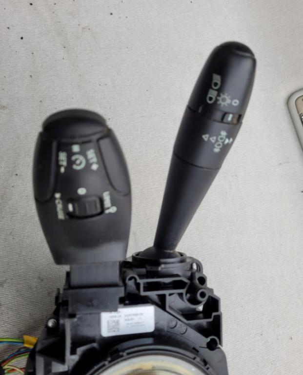 Citroen C3 II 2009-2016 hatchback 1.2 PureTech petrol MT 60 kW 2015 Prepínacie páčky pod volantom 96773879ZD