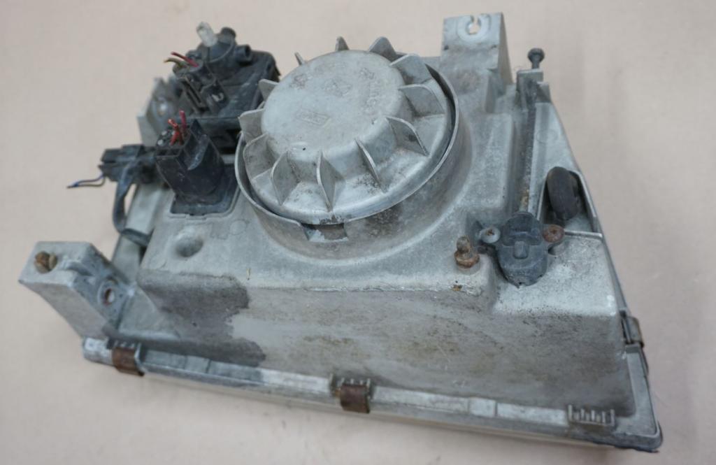 Hyundai Galloper II 1998-2003 hatchback 2.5 TD diesel MT 73 kW 1999  Svetlo predné ľavé