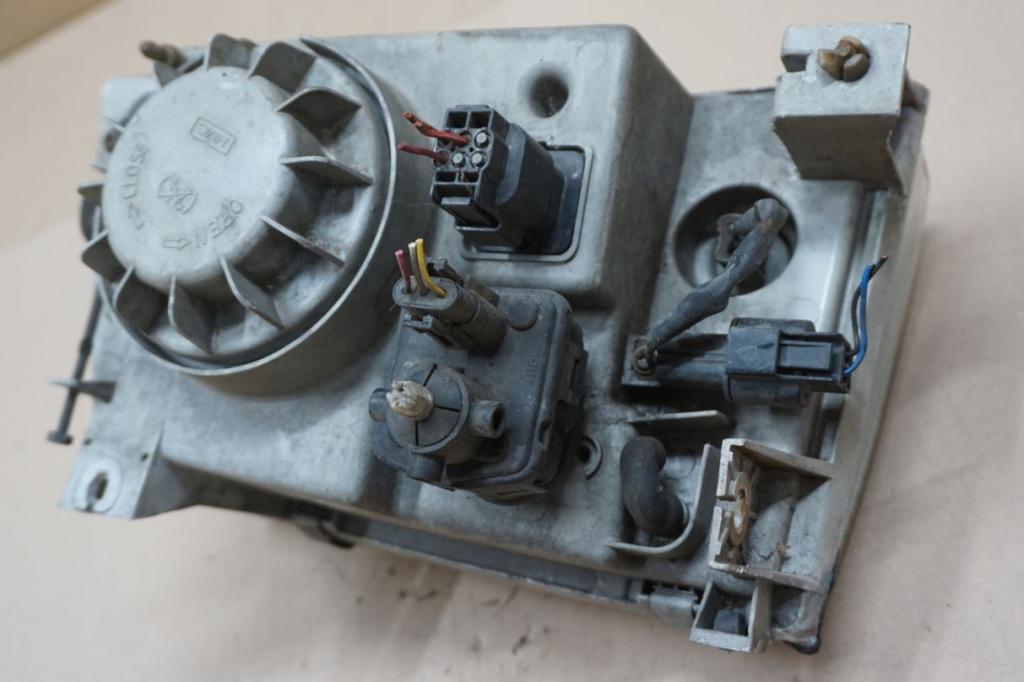 Hyundai Galloper II 1998-2003 hatchback 2.5 TD diesel MT 73 kW 1999  Svetlo predné ľavé