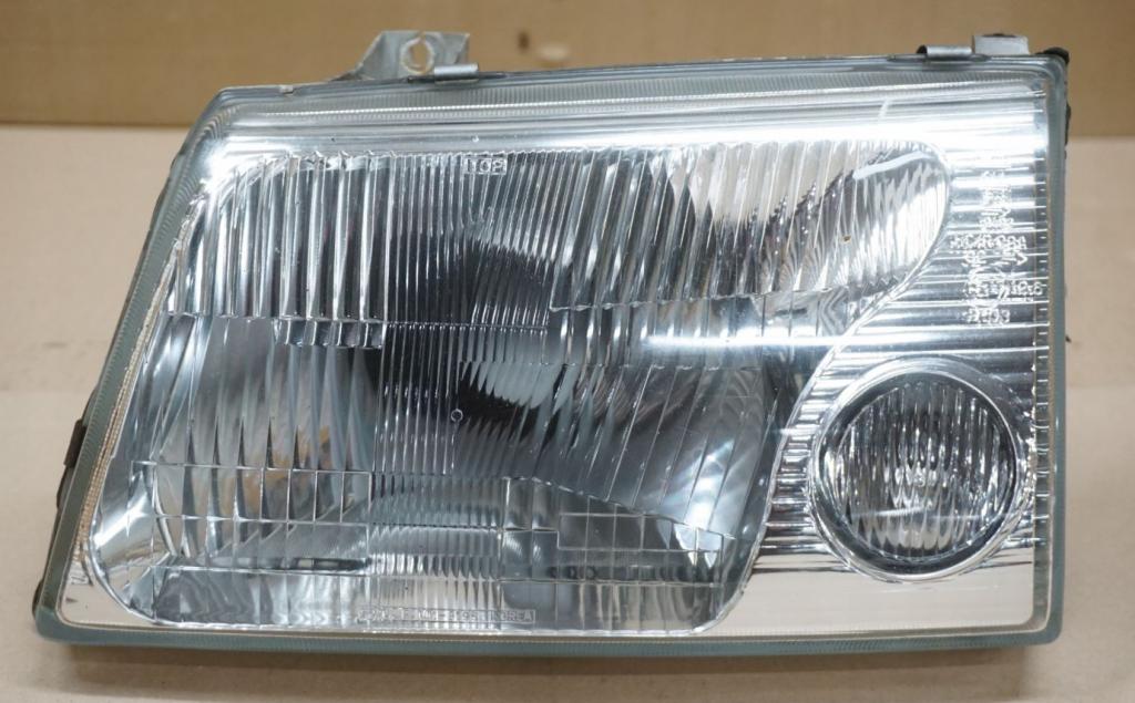 Hyundai Galloper II 1998-2003 hatchback 2.5 TD diesel MT 73 kW 1999  Svetlo predné ľavé