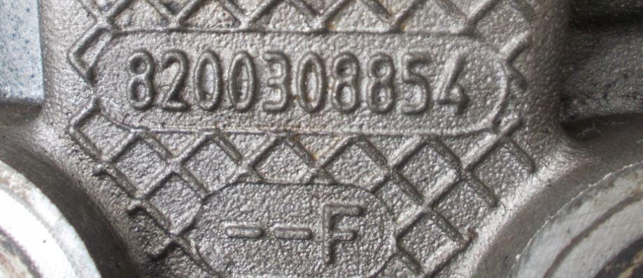 Renault Clio II 1998-2012 hatchback 1.2 16v petrol MT 55 kW 2001  Hlava valcov 8200308854 D4K02