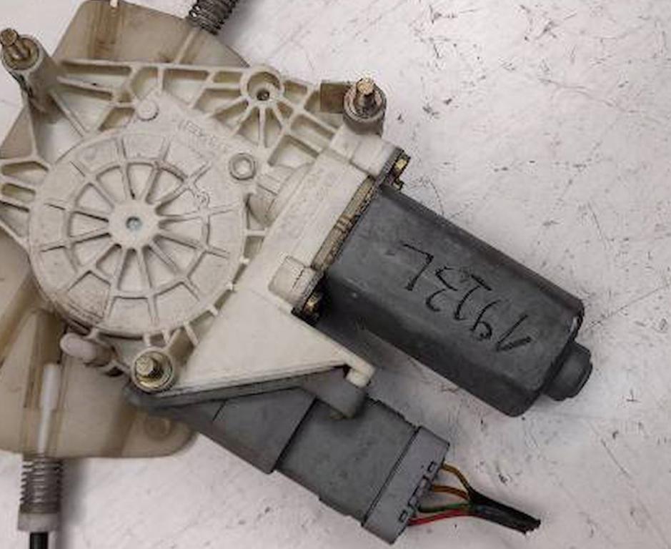 Peugeot 406 sedan 1.8 8v petrol 66 kW 1999  Mechanizmus sťahovania okna predný ľavý A04452-100