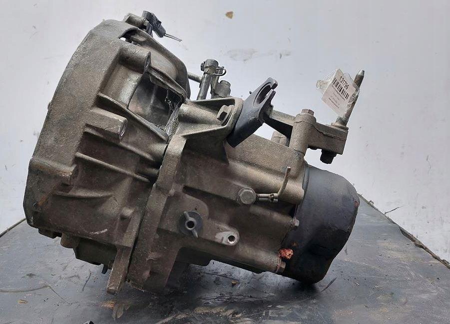 Renault Thalia I 1998  2009 sedan 1.4  16v petrol   MT  Prevodovka manuálna JB3971