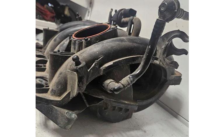 Volkswagen Golf V 2003-2009 hatchback 1.4 FSI petrol MT 66 kW 2004  Sacie potrubie 036129709GT