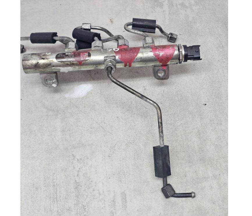 Opel Insignia A 2008-2017 hatchback 2.0 CDTI diesel MT 96 kW 2011  Vstrekovacia lišta 0445214199